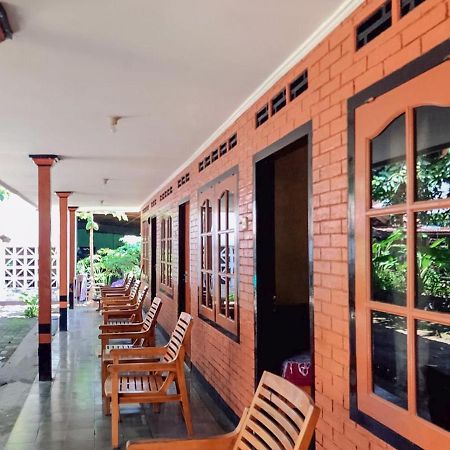 Oka Homestay Mitra Reddoorz มาตารัม ภายนอก รูปภาพ