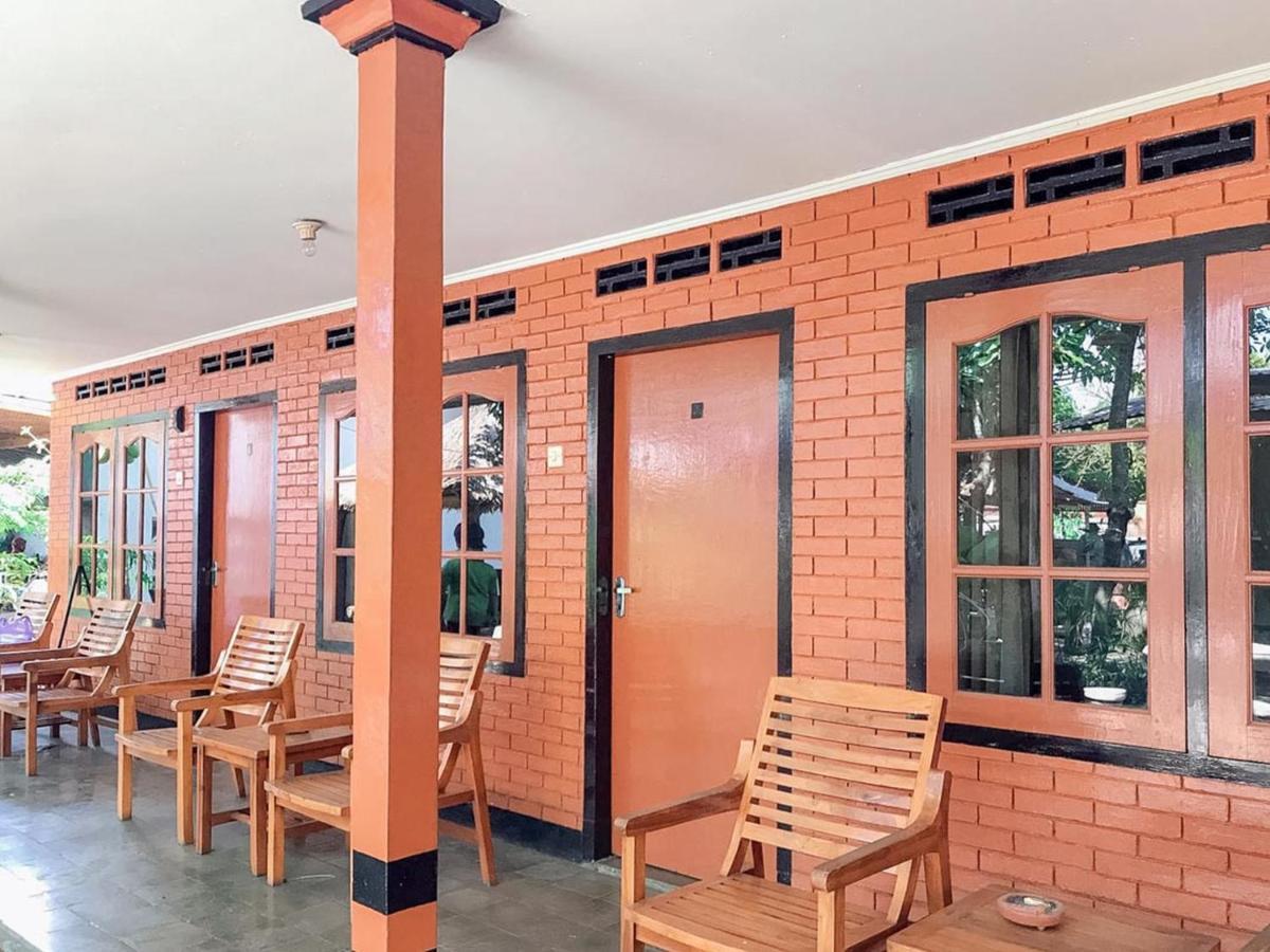 Oka Homestay Mitra Reddoorz มาตารัม ภายนอก รูปภาพ
