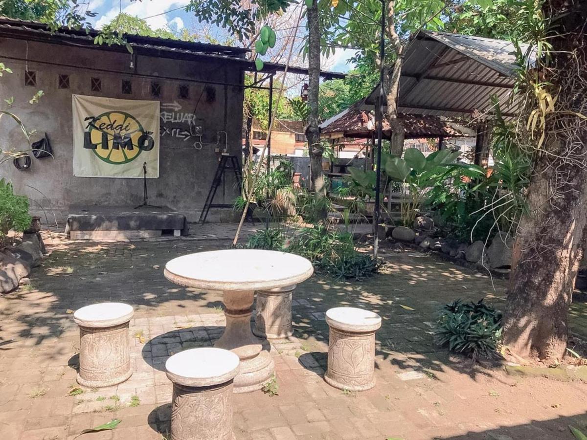 Oka Homestay Mitra Reddoorz มาตารัม ภายนอก รูปภาพ
