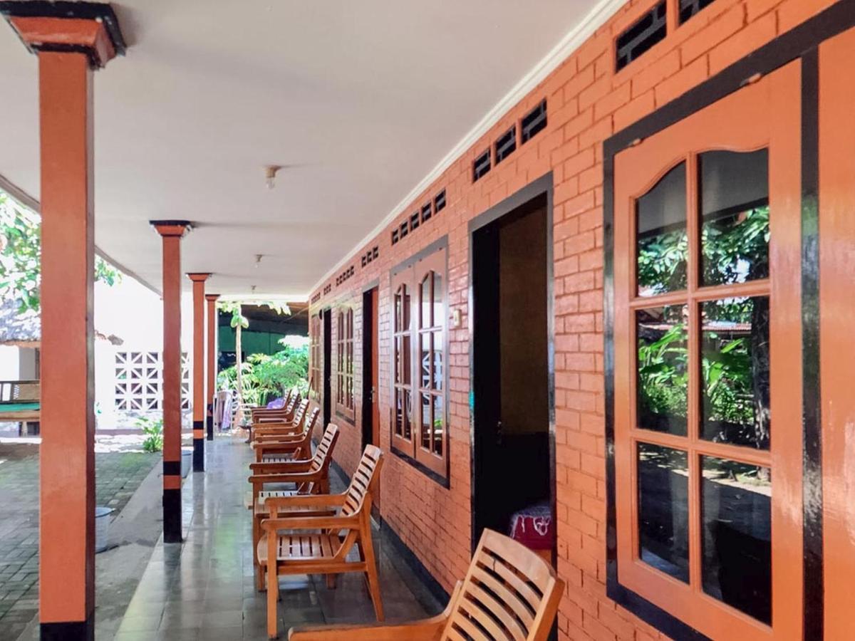 Oka Homestay Mitra Reddoorz มาตารัม ภายนอก รูปภาพ